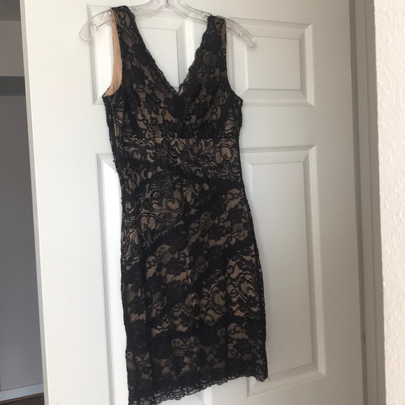 Black lace dress with cream underlay - Picture 6 of 6